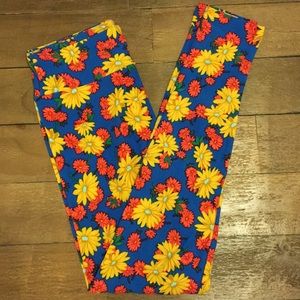 NWOT - Gorgeous floral print LuLaRoe Leggings